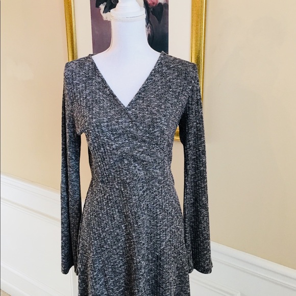 NWT Long-Sleeve Knit Dress. Turn up the “Flirty”! - Picture 5 of 7